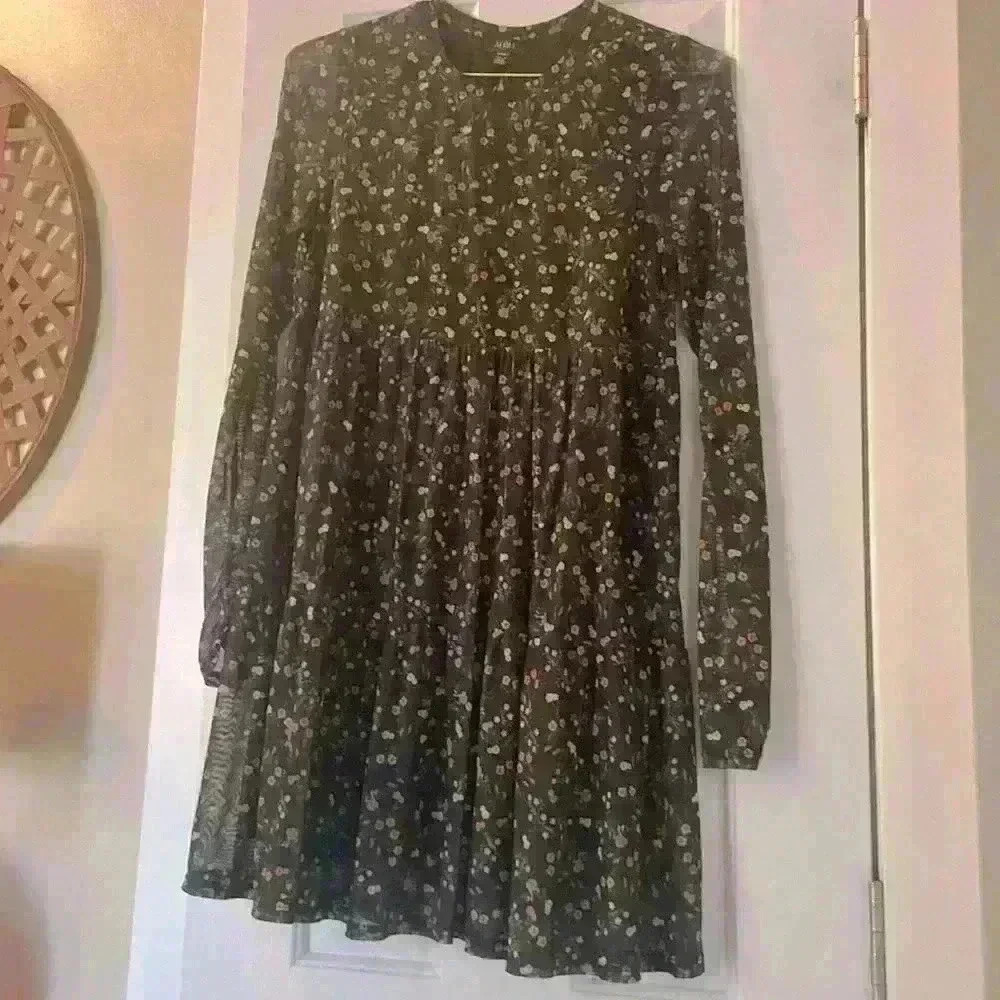 AFRM women’s medium black floral dress w/ transparent sleeves EUC Great for Fall